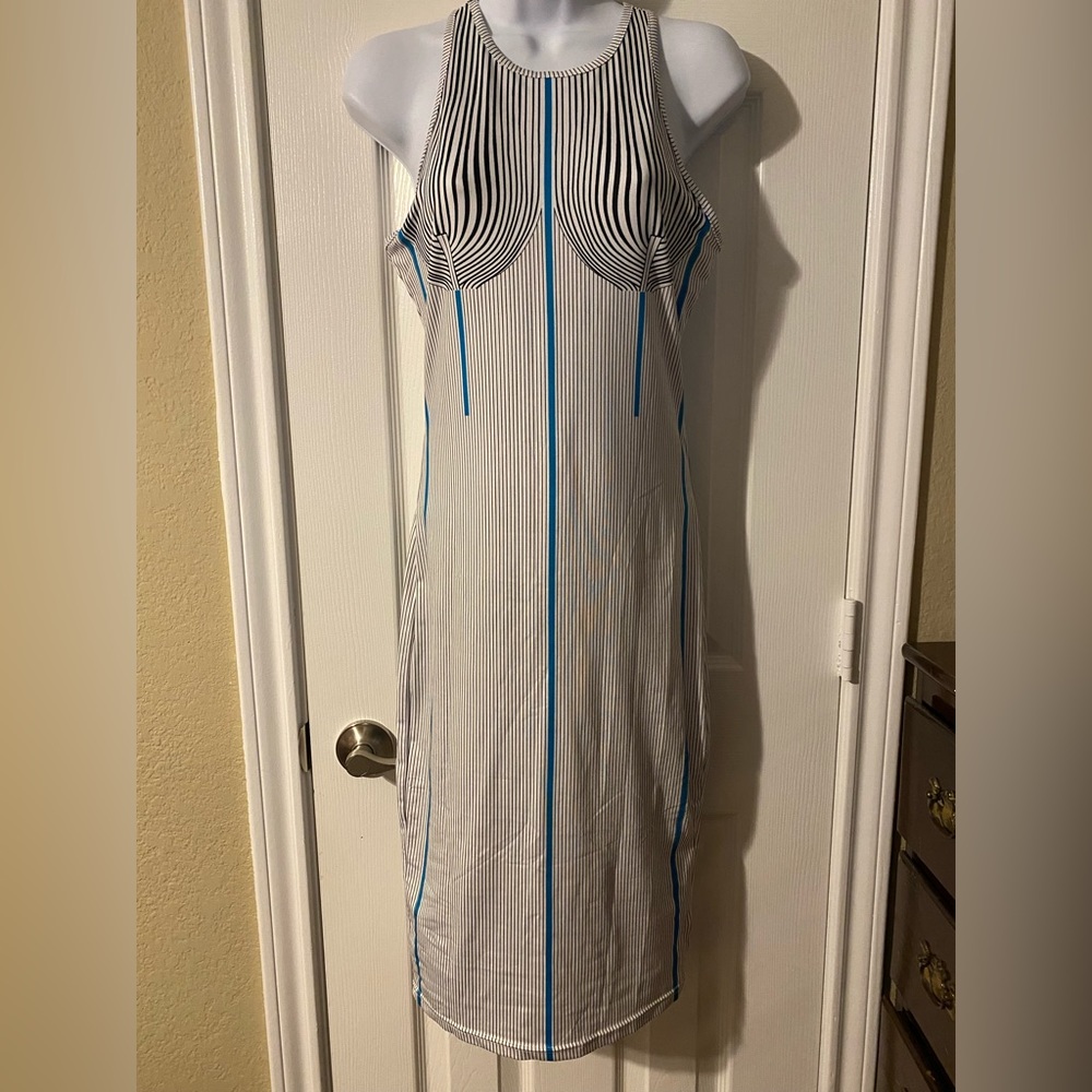 Get ready for them summer nights no sleeve summer dress